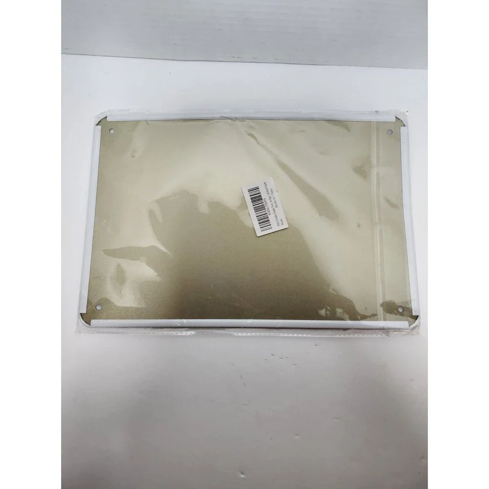 Unbranded 8x12 tin